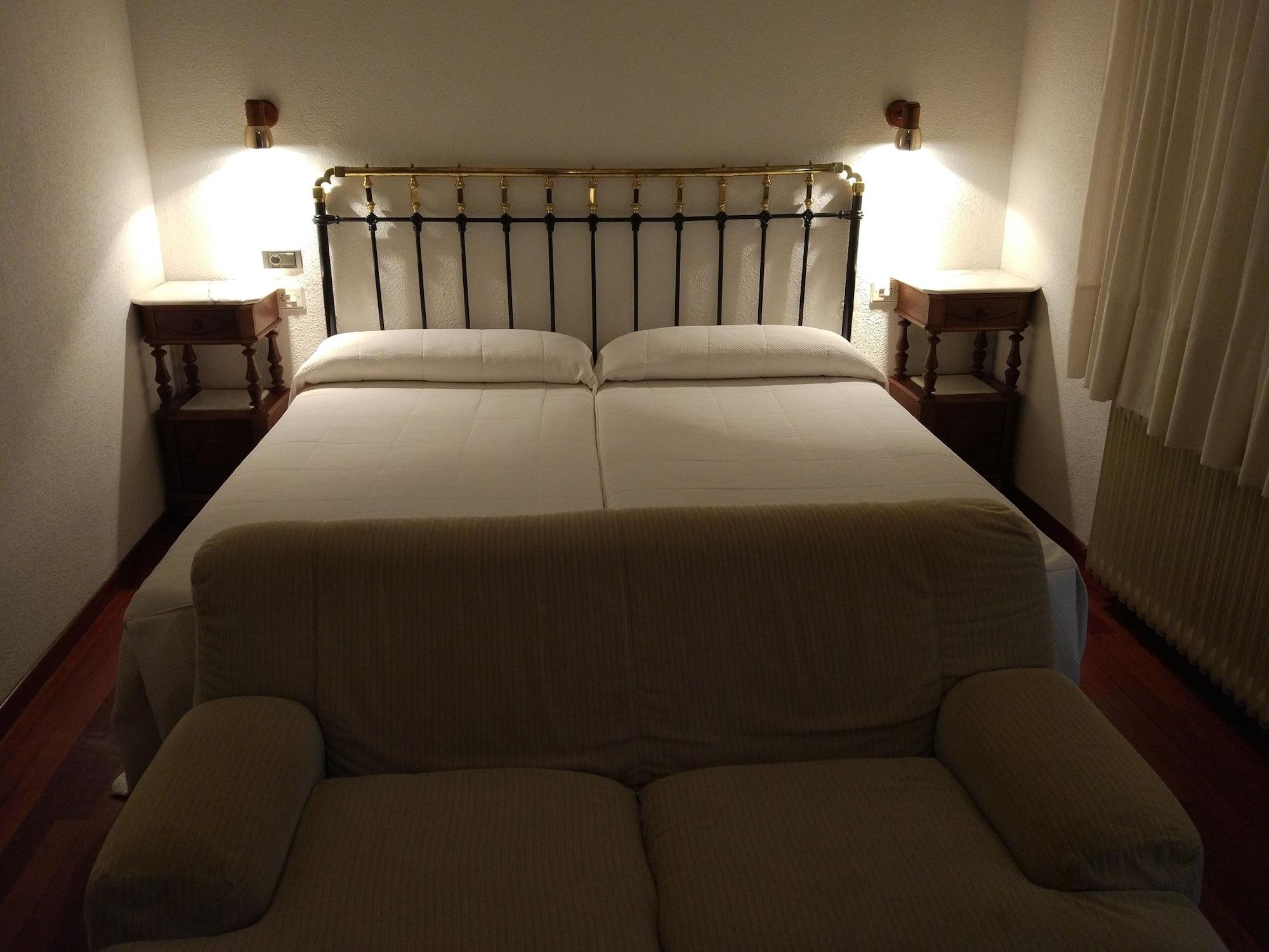 Hotel Los Perales Puebla de Sanabria Ngoại thất bức ảnh