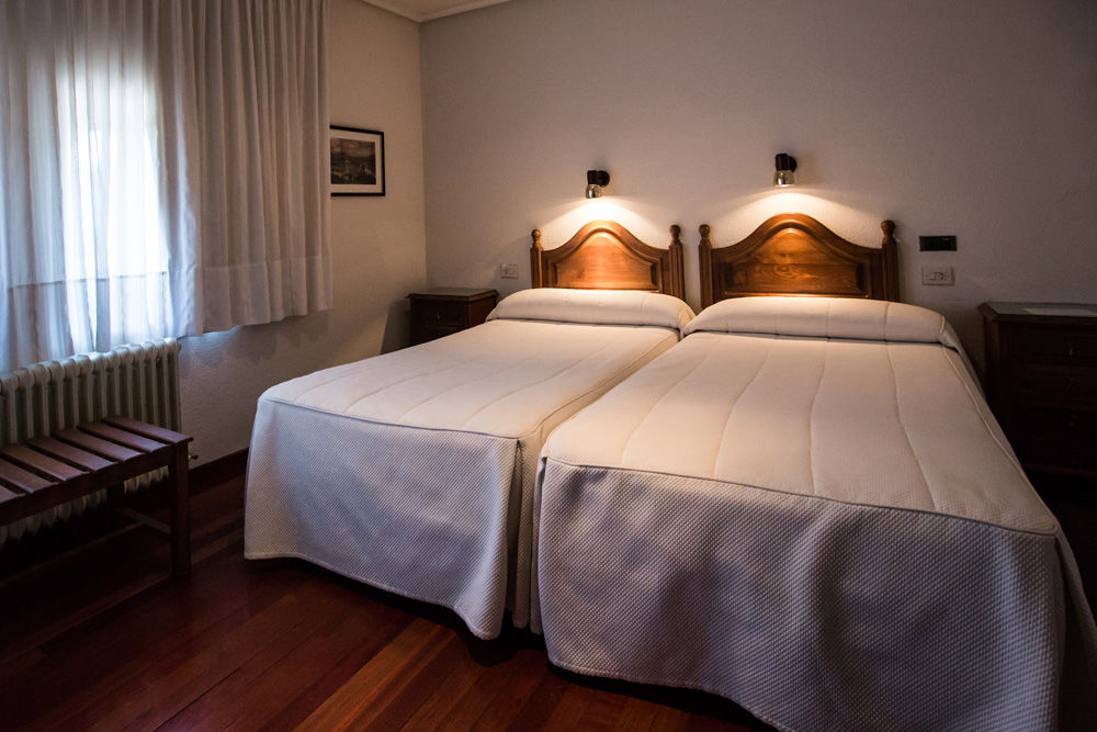 Hotel Los Perales Puebla de Sanabria Ngoại thất bức ảnh